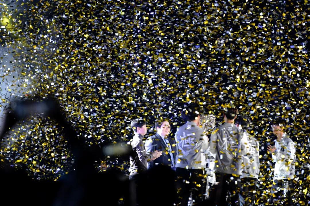 m0NESY ：面对device这种指挥型狙击手时打得更舒服